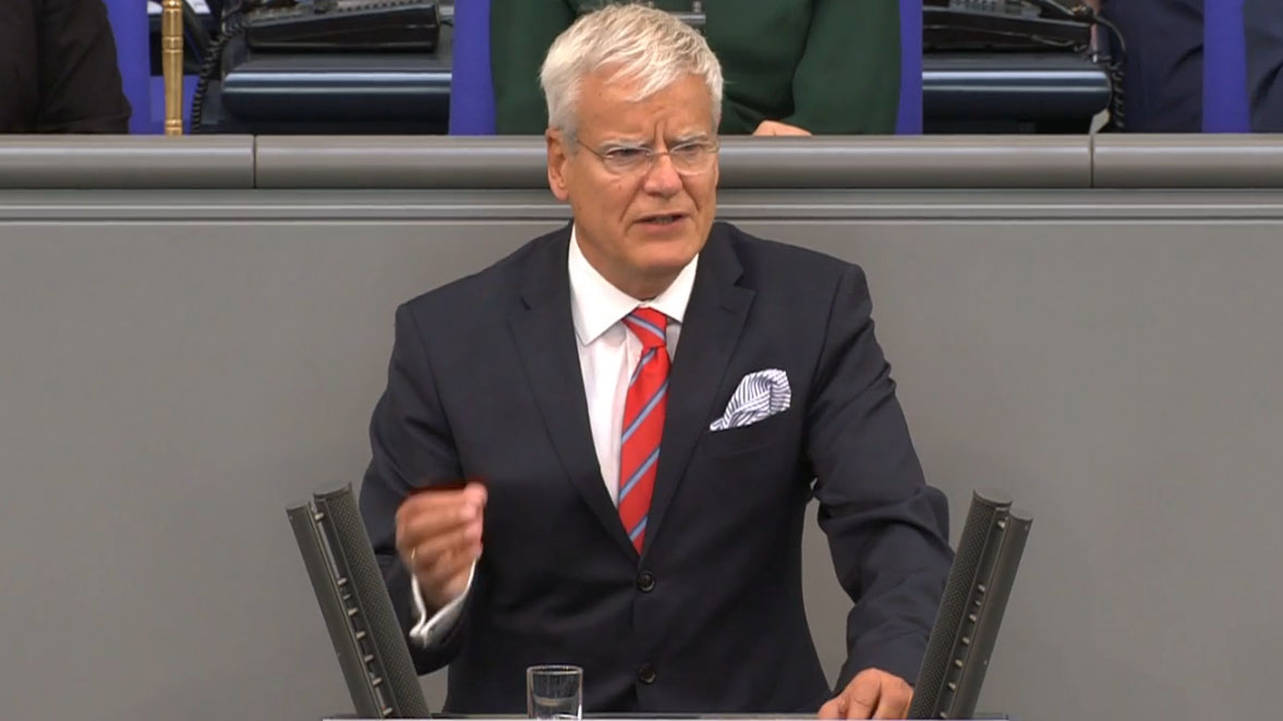 Gereon Bollmann spricht im Deutschen Bundestag